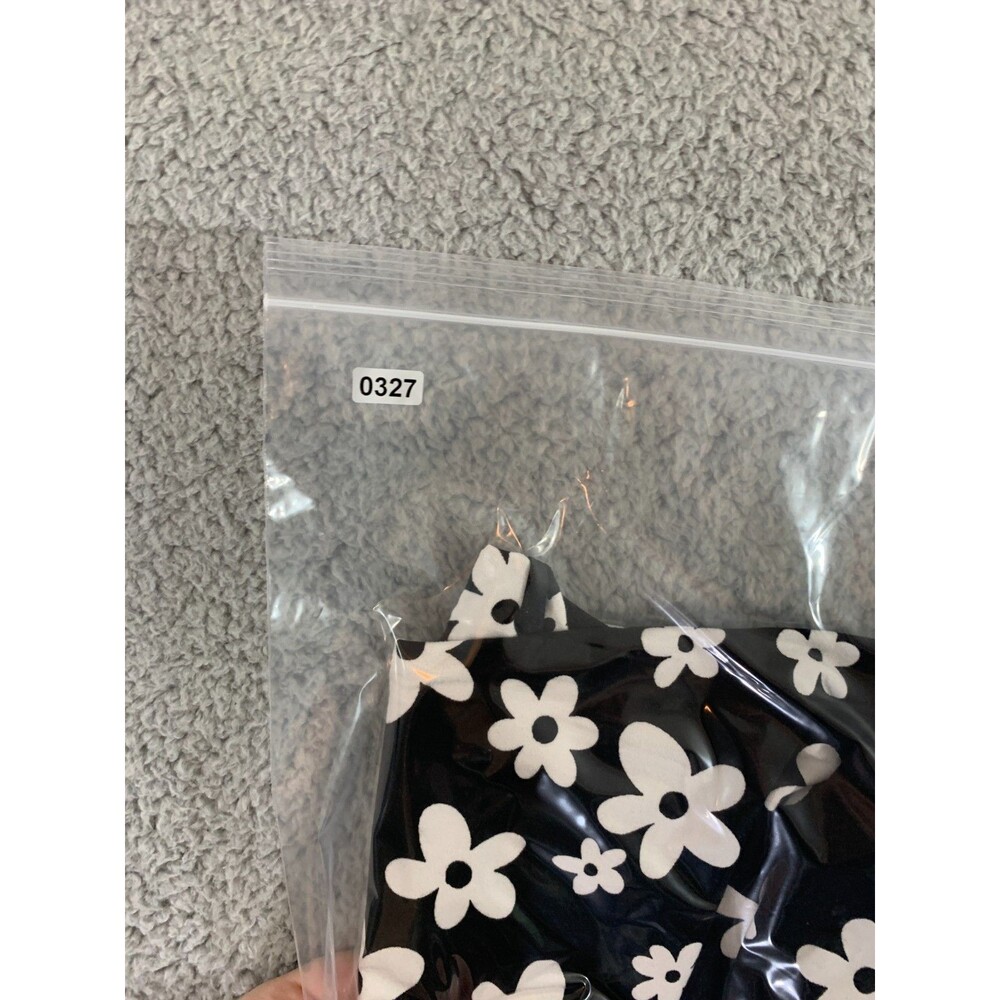 NoBo No Boundaries Large (L) Daisy Floral Flare Bottom Leggings Black White - Picture 7 of 7